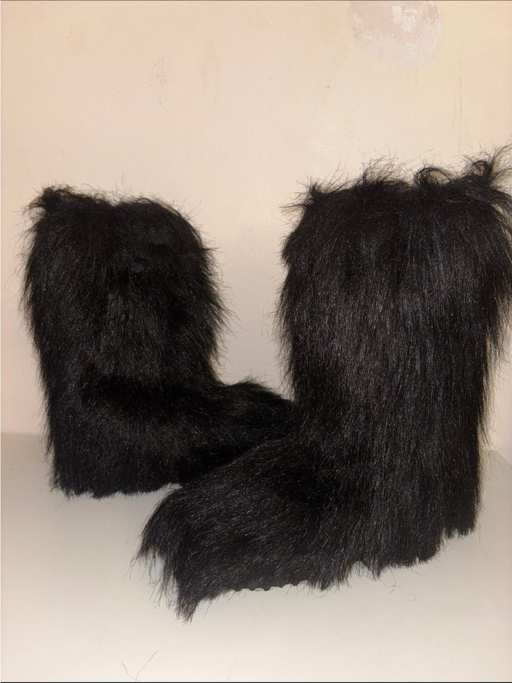 Black Faux Fur Boots - Cozy Statement Footwear 7 like new - Picture 6 of 6